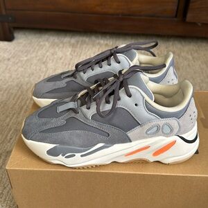 Adidas Yeezy Boost 700 Magnet